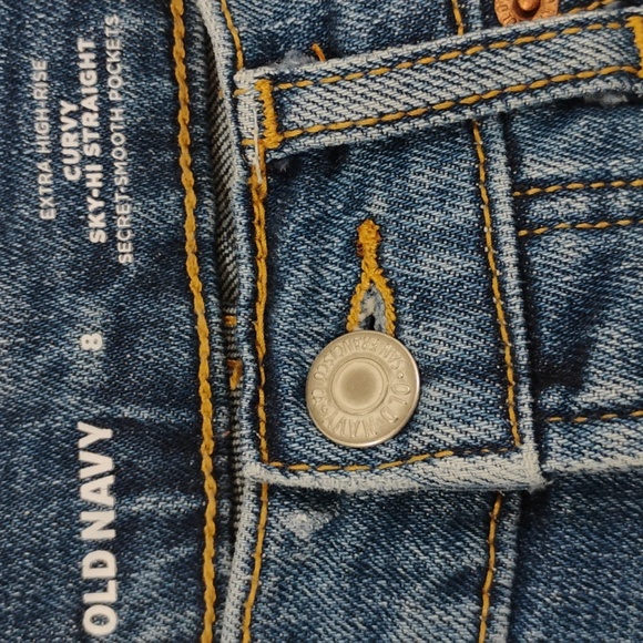 Old Navy Sky High Straight Jeans - Picture 2 of 7